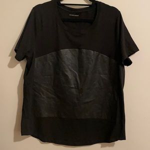 Universal Standard | Black Carver T-shirt Small